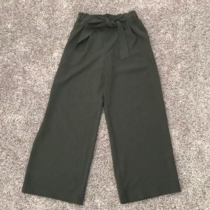 Lululemon Noir Pant olive green